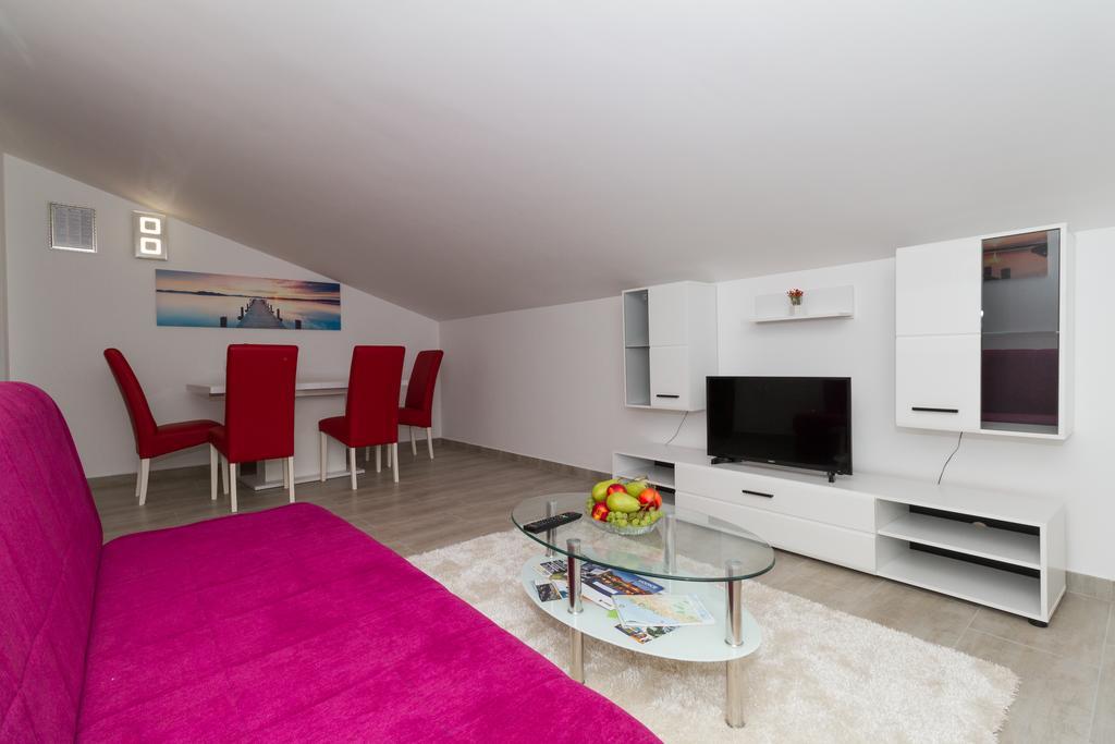 Apartments Villa-Ines Center Vodice Ngoại thất bức ảnh