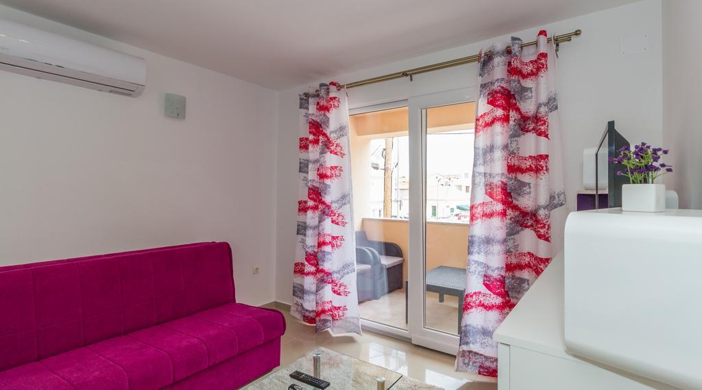 Apartments Villa-Ines Center Vodice Ngoại thất bức ảnh